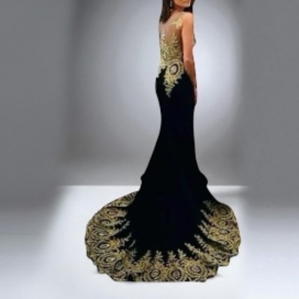 BABYONLINE Luxury Evening Dress / Gown